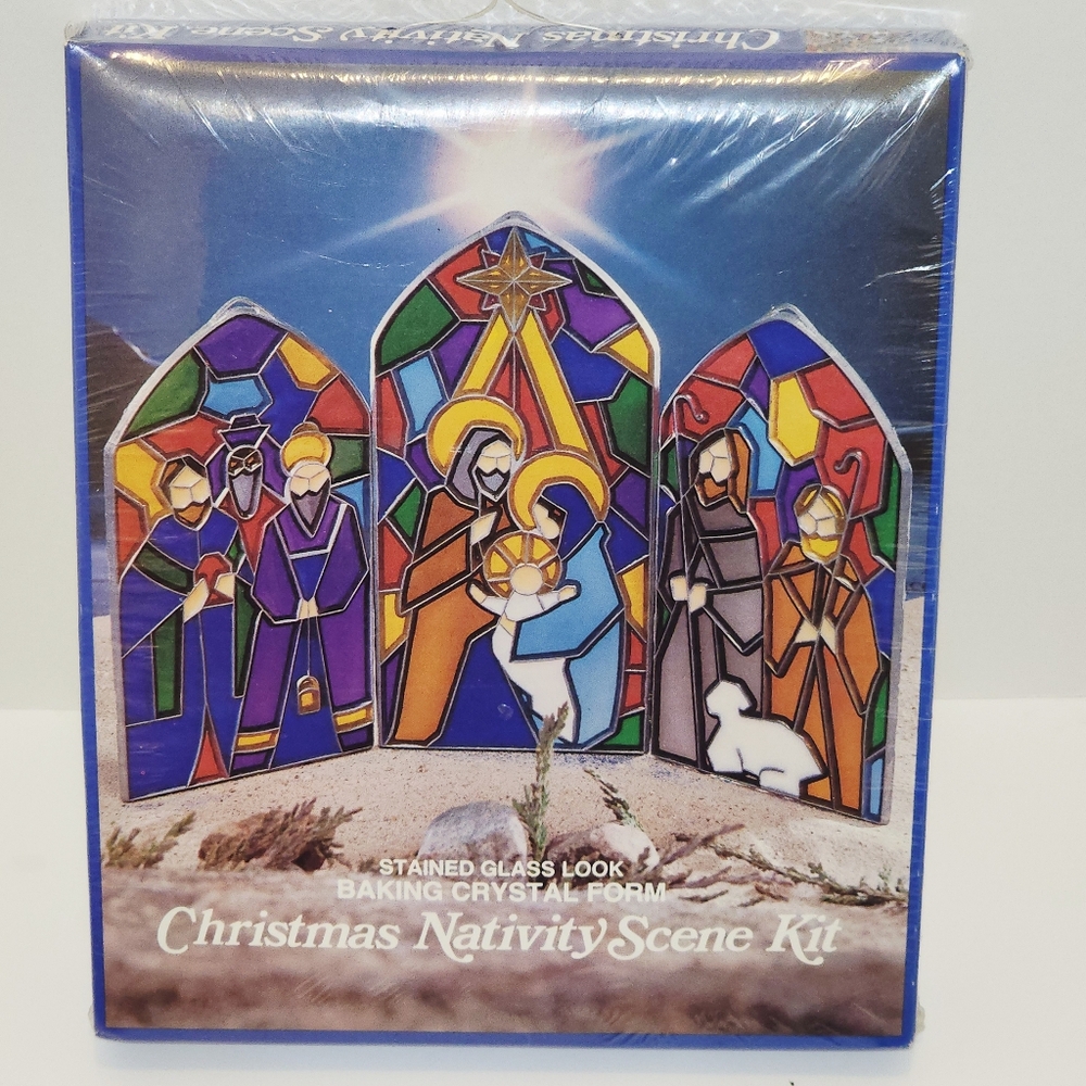 Vintage Christmas Nativity Eze Form Stained Glass Look Baking Crystal Form  Kit